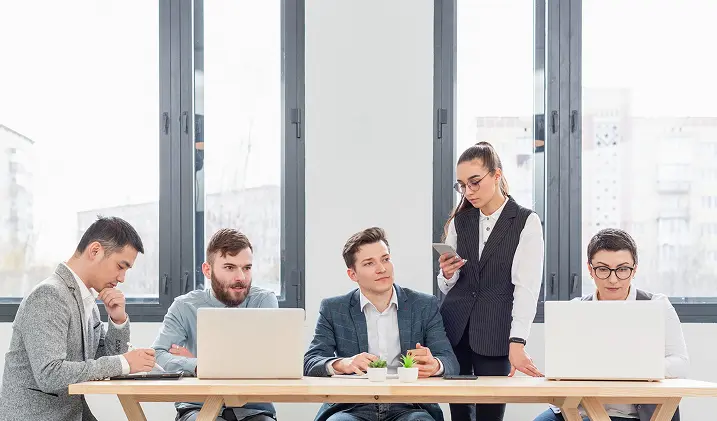 Illustration showing Desklog adapting to different workflows for freelancers and enterprises with clarity